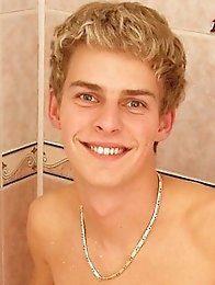 blonde Babyface Boy with sexy smile