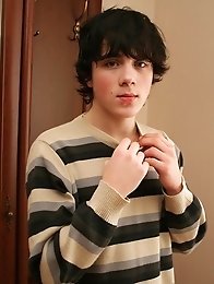 Gorgeous Teen Boy, very cute, Yum Yum