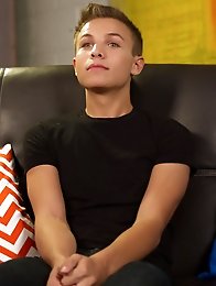 Studio newcomer and big dick boy Jacob Dixon goes Live and bares all for our members. He answers any questions that they could come up with. Watch Jac