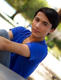 Love does crazy things to the mind and when Sage Porter spies Dylan Hall