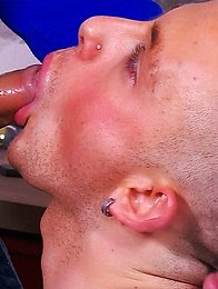 Handyman for twinks ass
